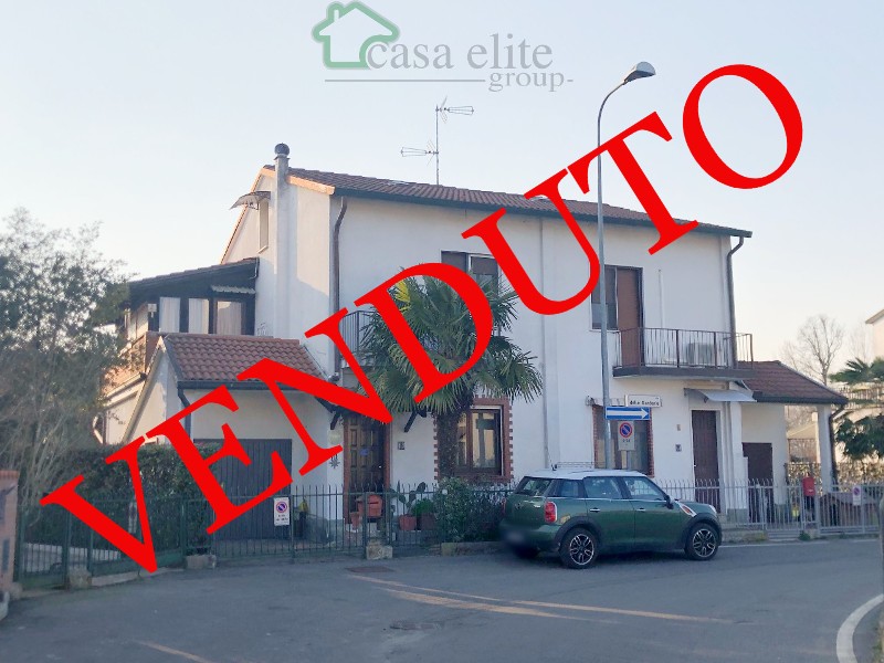 VILLA BIFAMILIARE A DRESANO