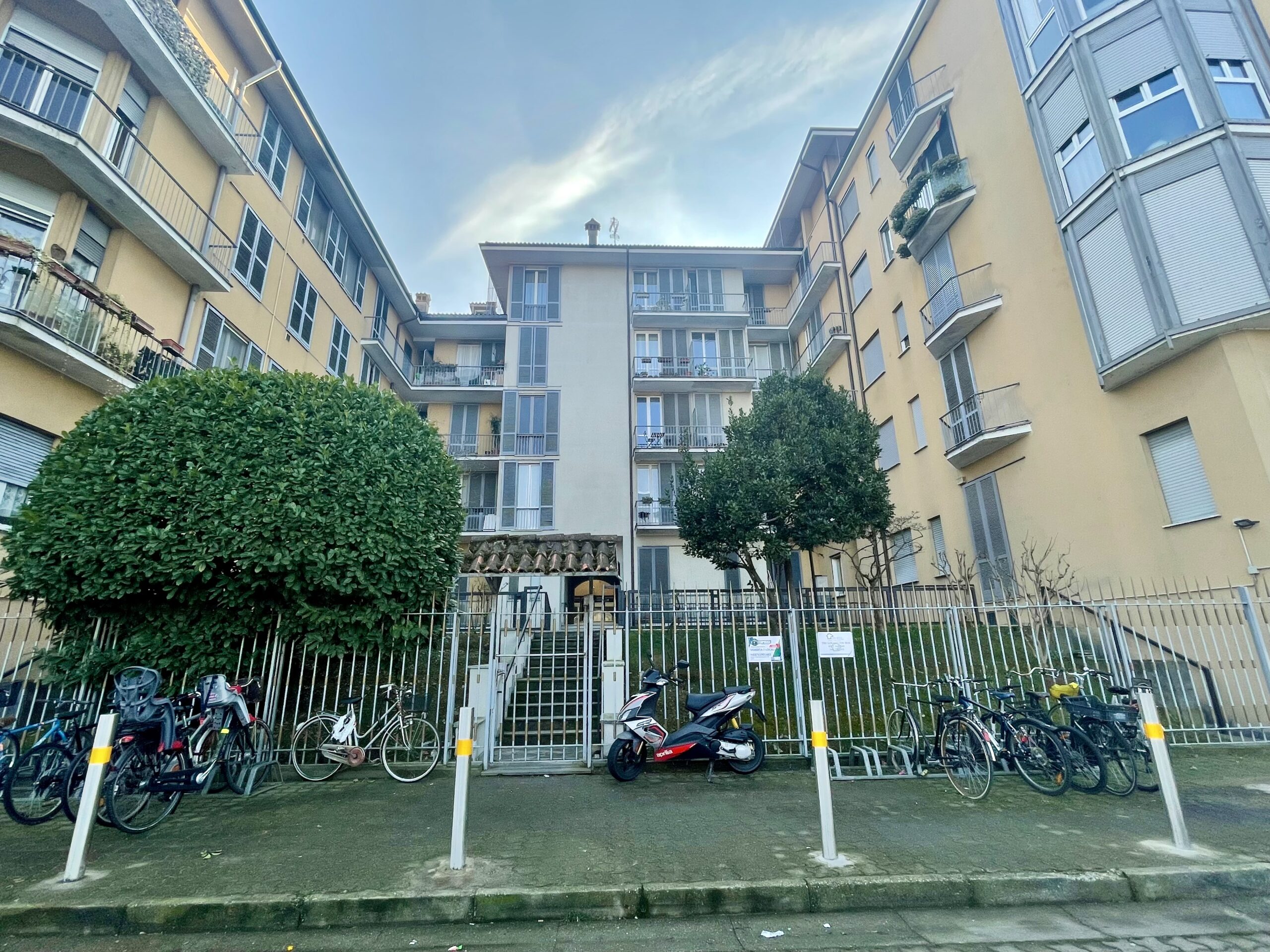 CENTRO AMPIO TRE LOCALI