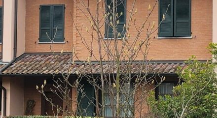 SIGNORILE SOLUZIONE CON AMPI SPAZI E GIARDINO PRIVATO