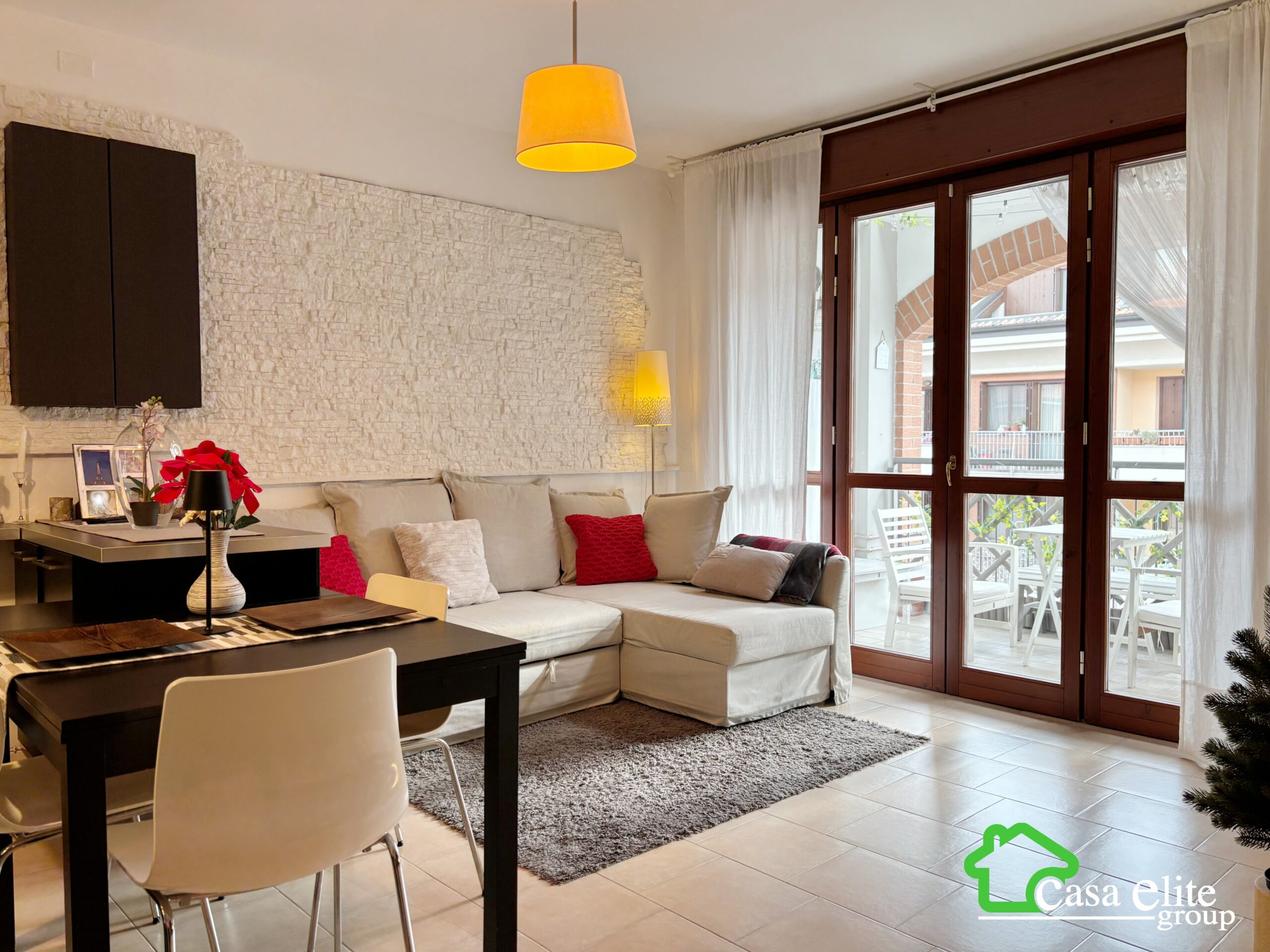 SPLENDIDO TRE LOCALI CON TERRAZZO