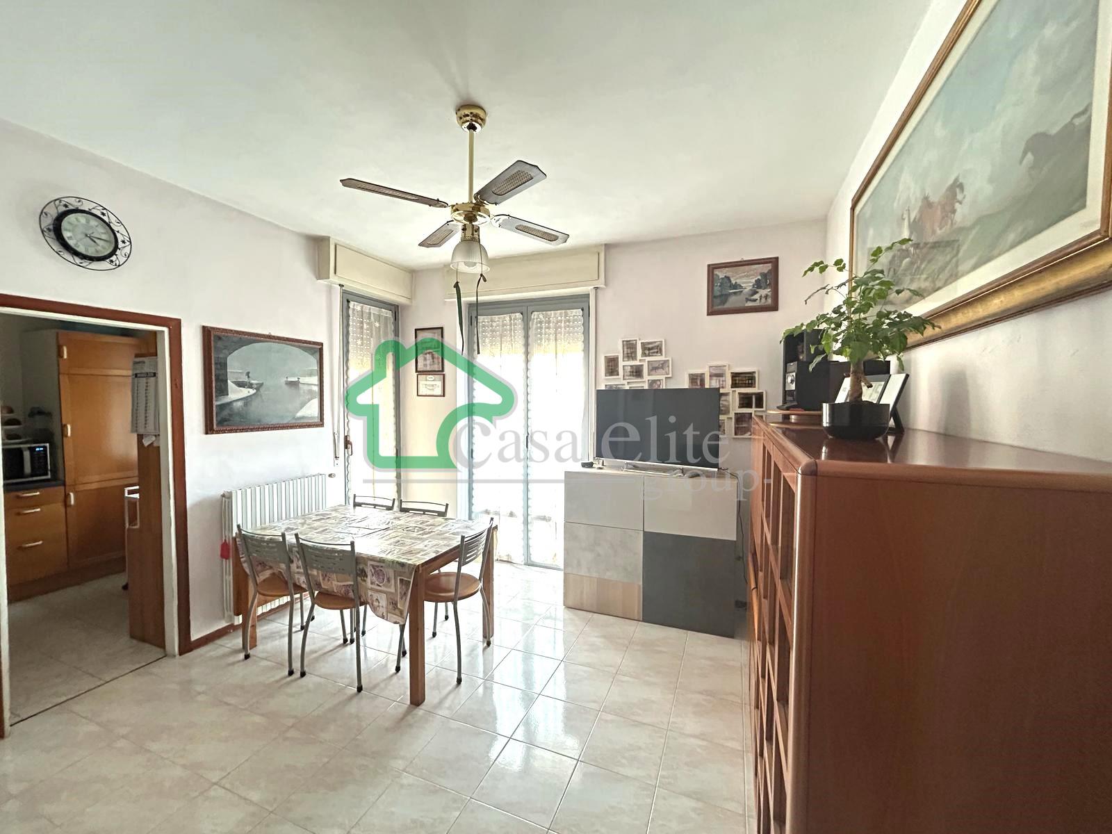 CERRO AL LAMBRO – TRILOCALE IN PICCOLA PALAZZINA