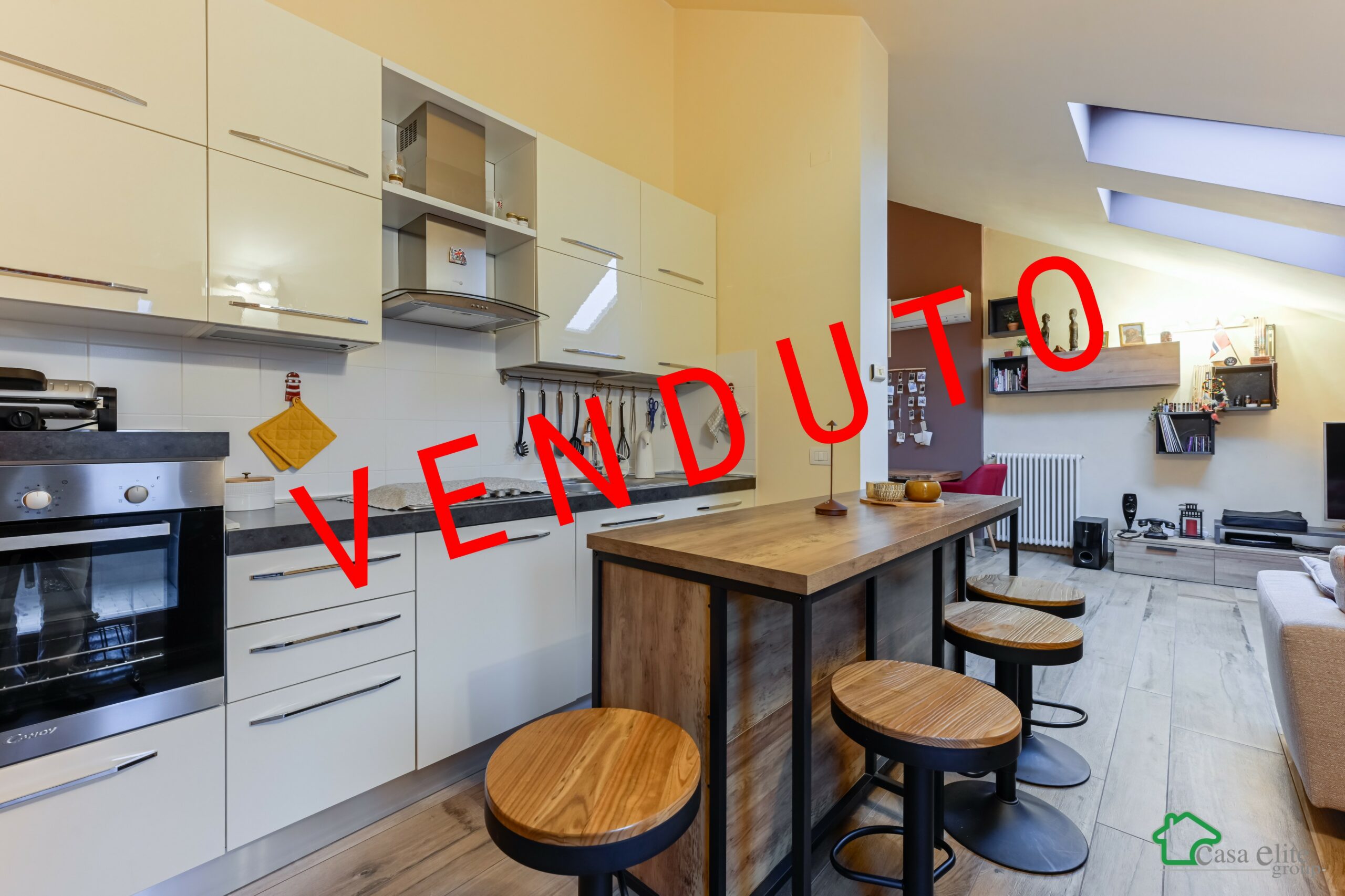 SPLENDIDO E LUMINOSO BILOCALE CON BOX