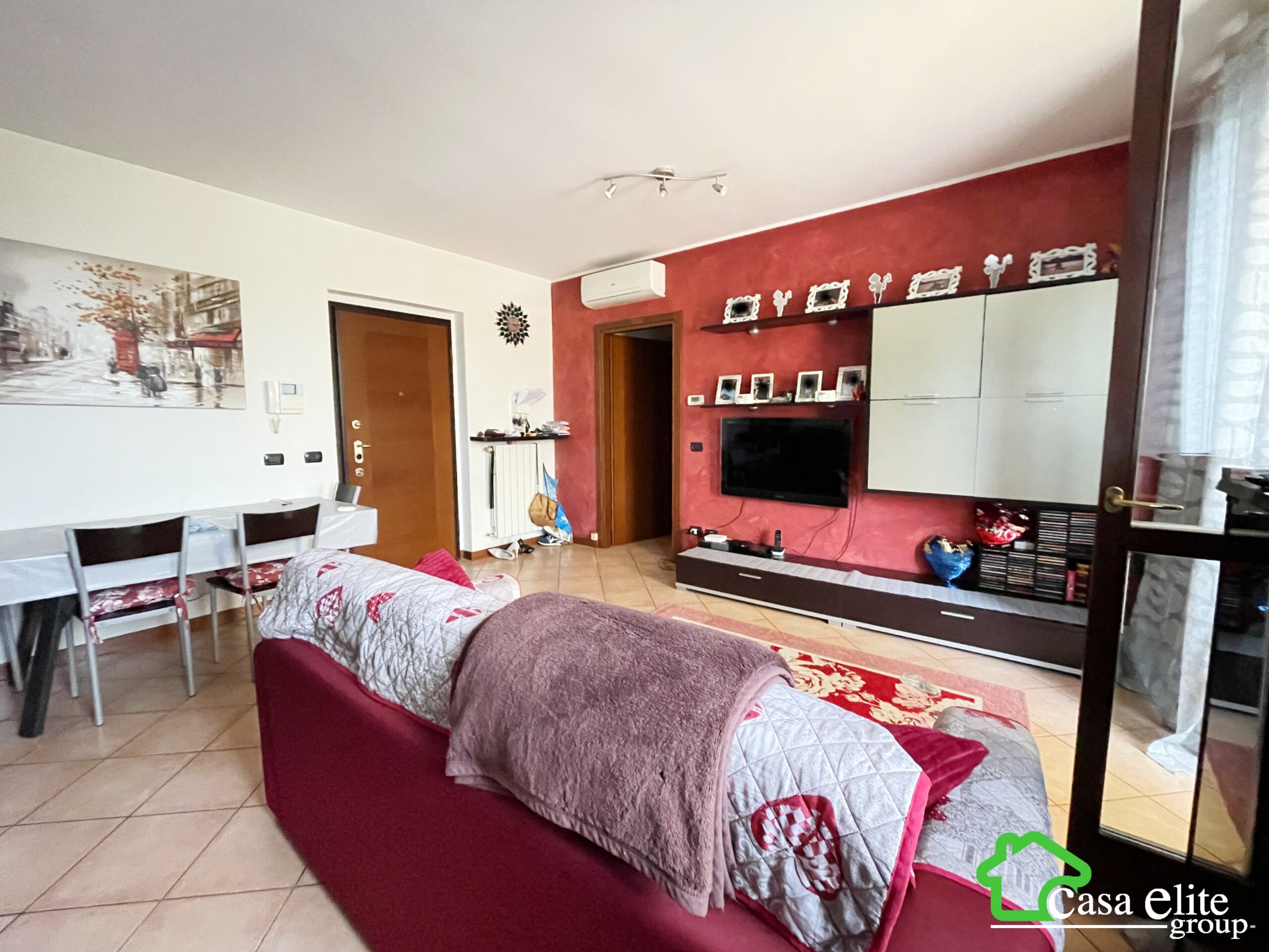 BILOCALE CON TERRAZZO