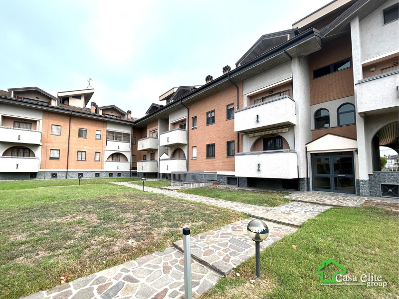TRILOCALE CON TERRAZZO